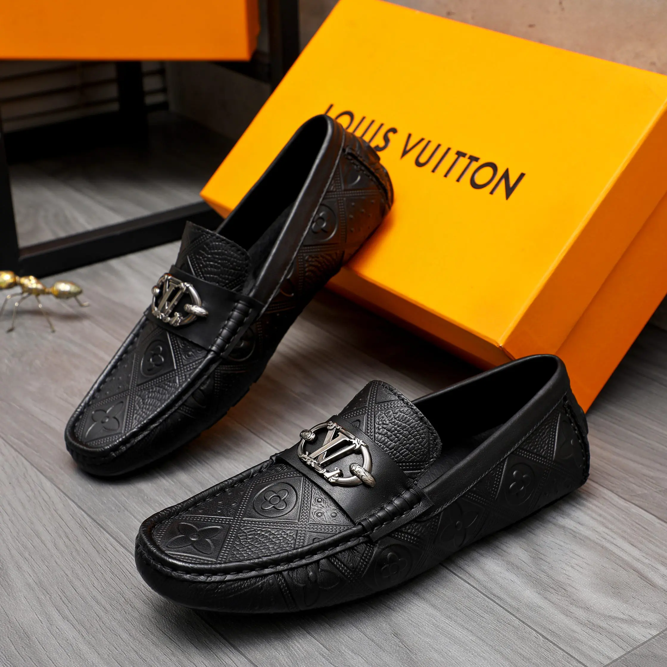 louis vuitton lv oxfords chaussures pour homme s_12312061